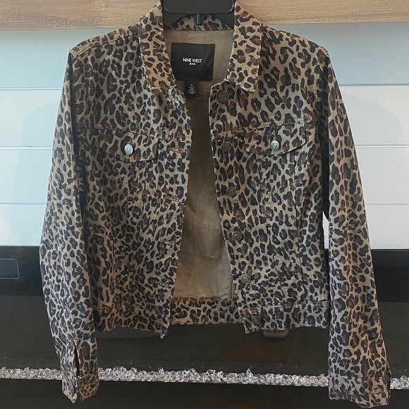Nine West Women’s Leopard Print denim jacket. size small animal print - Picture 5 of 5